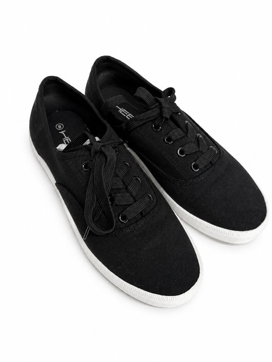 Heez Black Canvas Low Top Lace Up Sneakers (Size W8)
