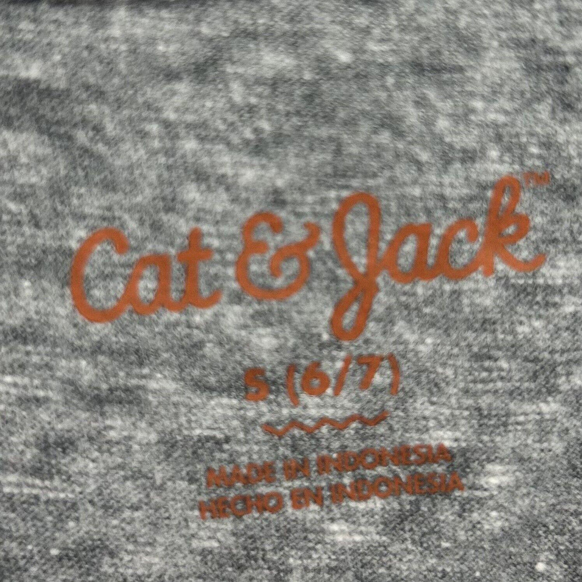 Cat & Jack Basic Light Gray Short Sleeve Shirt with Front Pocket  (S-6/7)