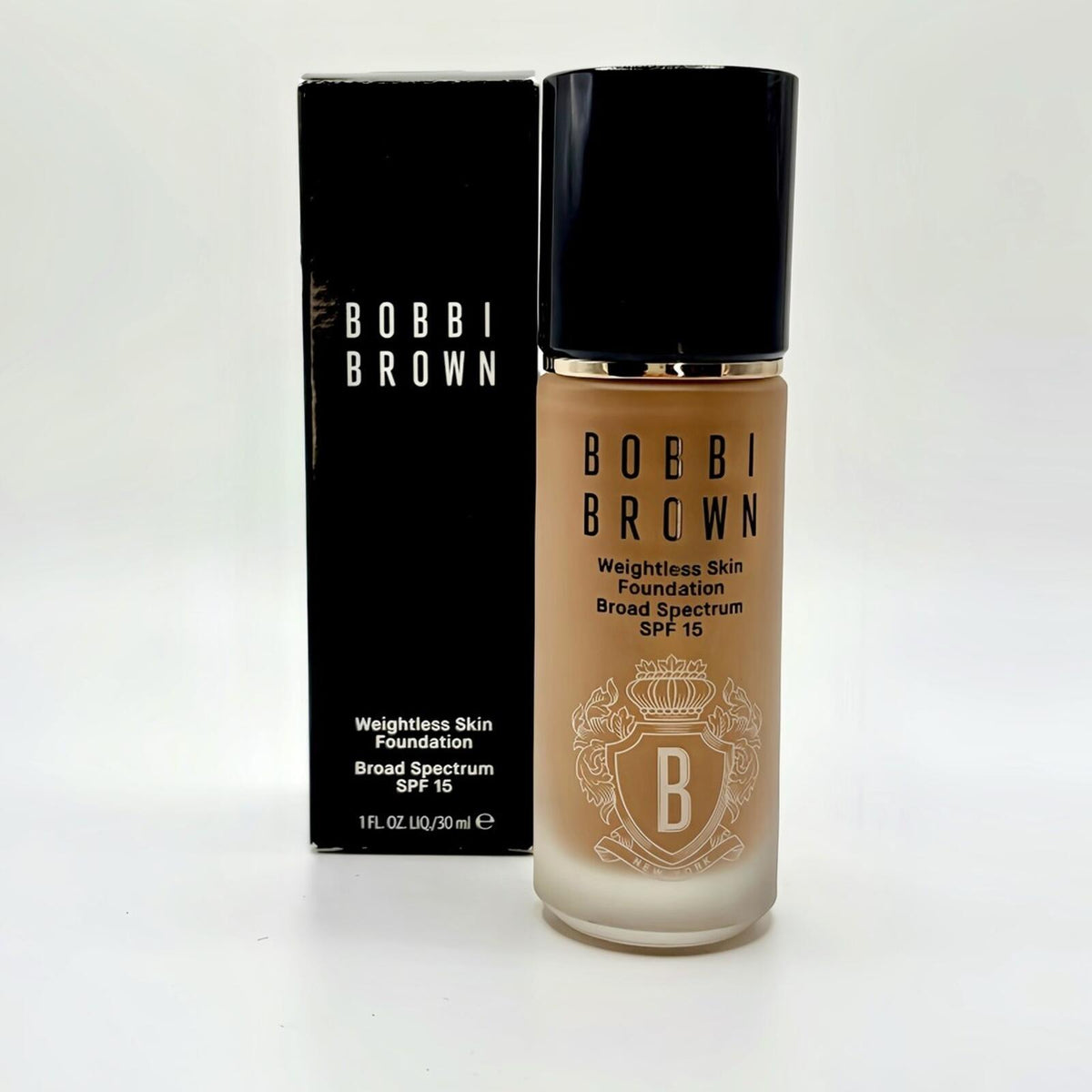 Bobbi Brown Weightless Skin Foundation SPF 15 (C-066 Cool Honey)