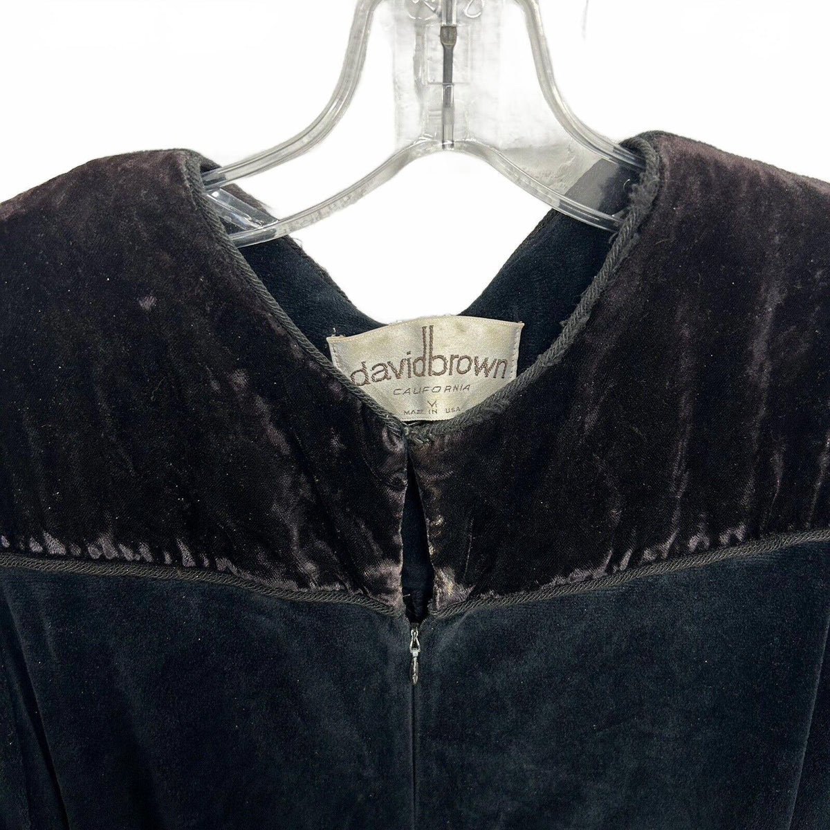 David Brown California Black Quarter Zip Gown (M)