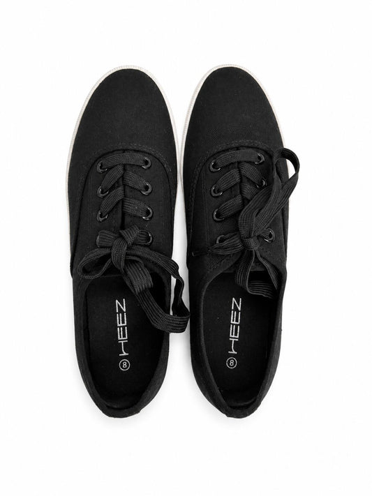 Heez Black Canvas Low Top Lace Up Sneakers (Size W8)