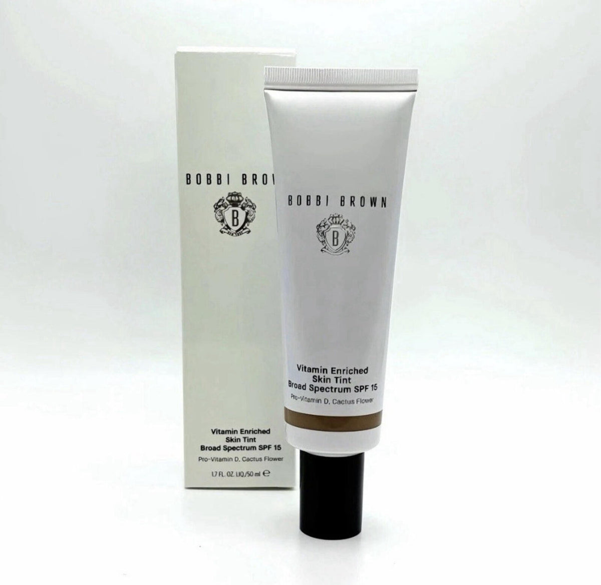 Bobbi Brown Vitamin Enriched Skin Tint SPF 15  (Golden 1)
