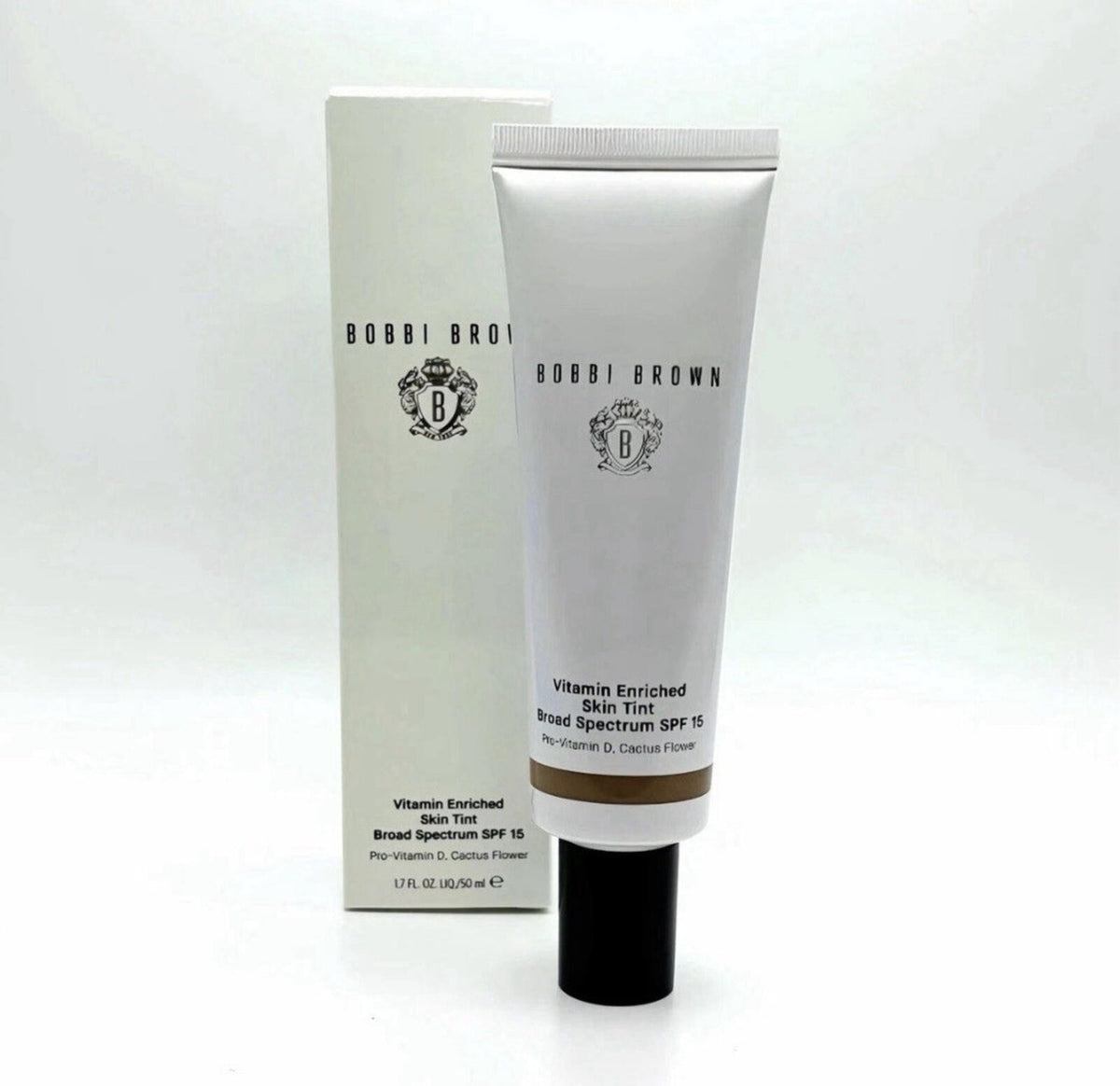 Bobbi Brown Vitamin Enriched Skin Tint SPF 15  (Golden 3)