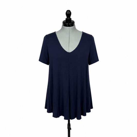 Green Envelope Los Angeles Navy Blue Flowy V-Neck T-Shirt (1X)