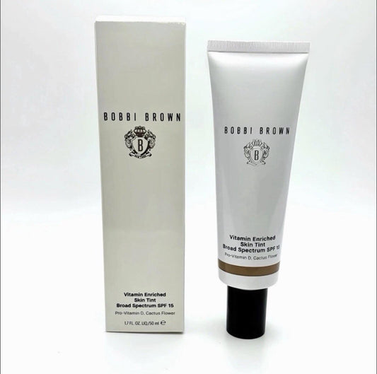 Bobbi Brown Vitamin Enriched Skin Tint SPF 15  (Golden 4)