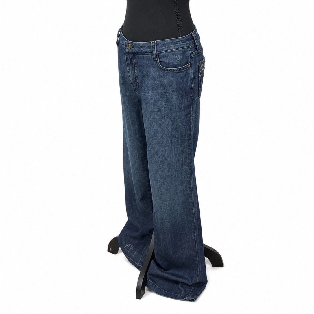 St. John Sport Bell Bottom Blue Jeans (W 6)