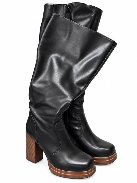 Black Knee High Chunky Heeled Square Toe Side Zip Boots (WW Size 8)