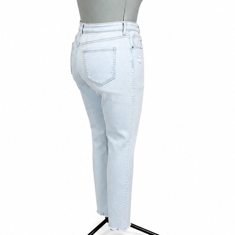 Old Navy 360 Stretch Extra High-Rise Rockstar Super Skinny Light Wash Jeans (16)