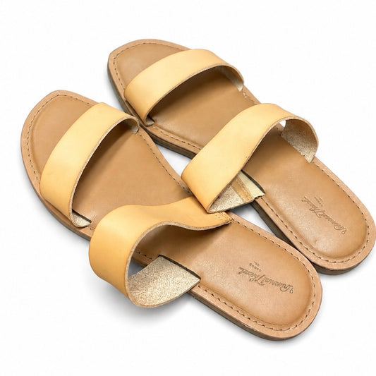 Universal Thread Tan Freya Two Band Slide Sandals (W 10)