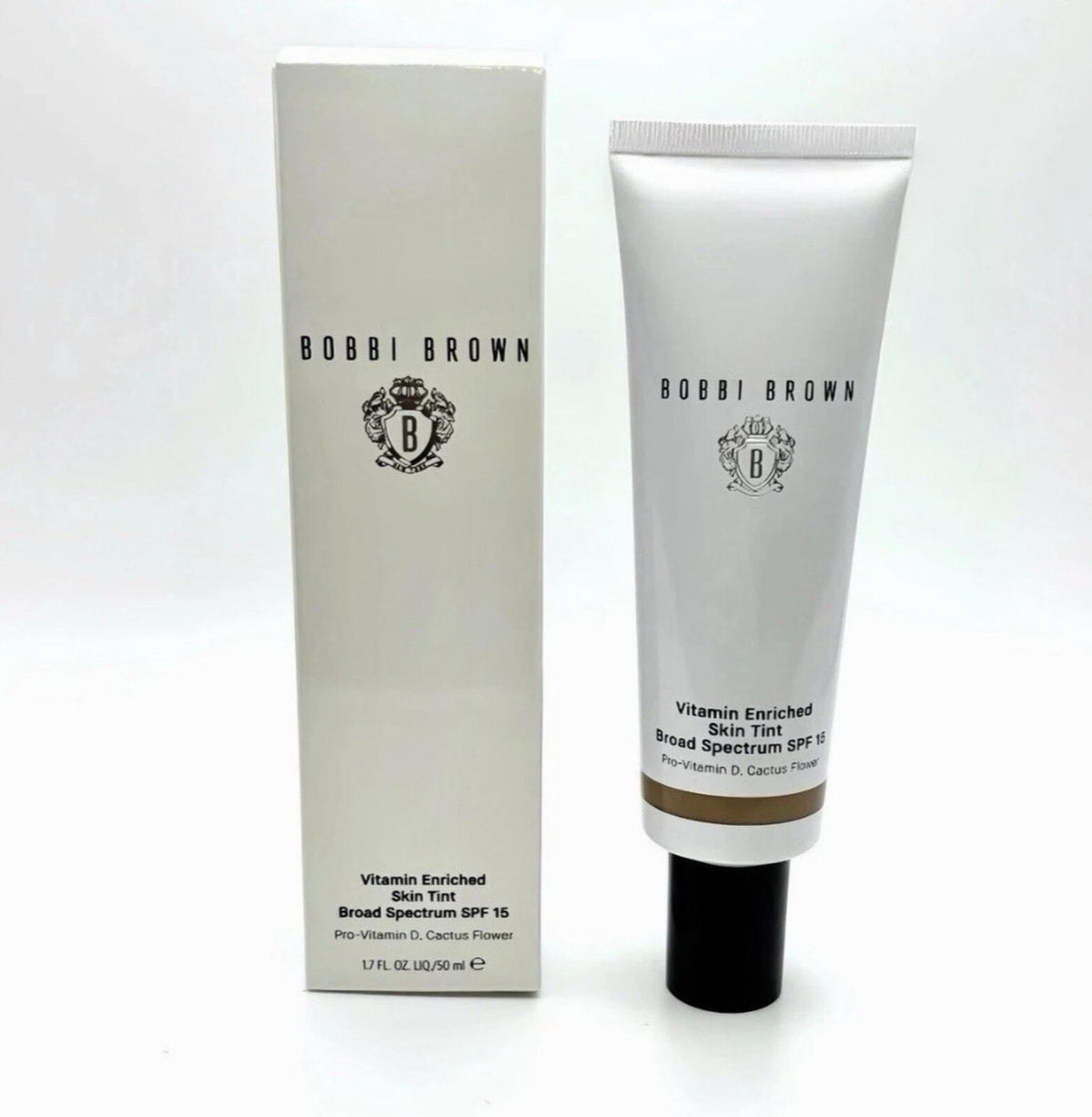 Bobbi Brown Vitamin Enriched Skin Tint SPF 15  (Golden 3)