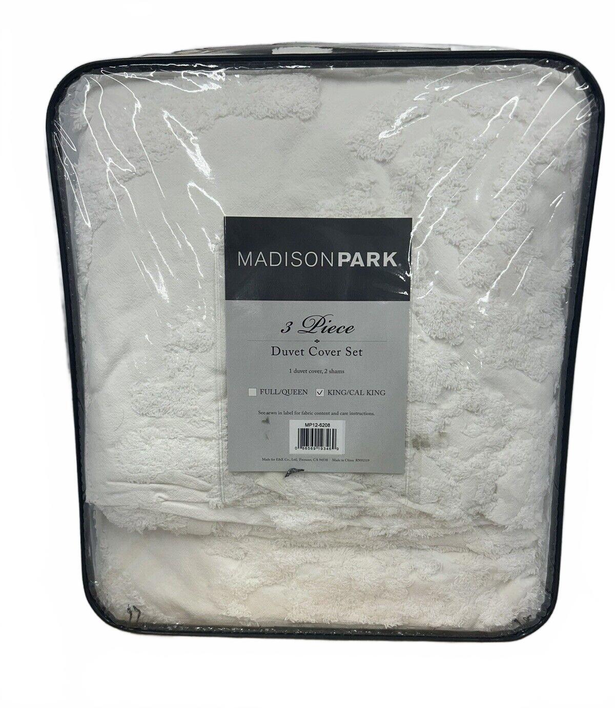 Madison PARK Tufted Chenille White Cotton Damask 3 Piece Duvet & Sham Cover Set