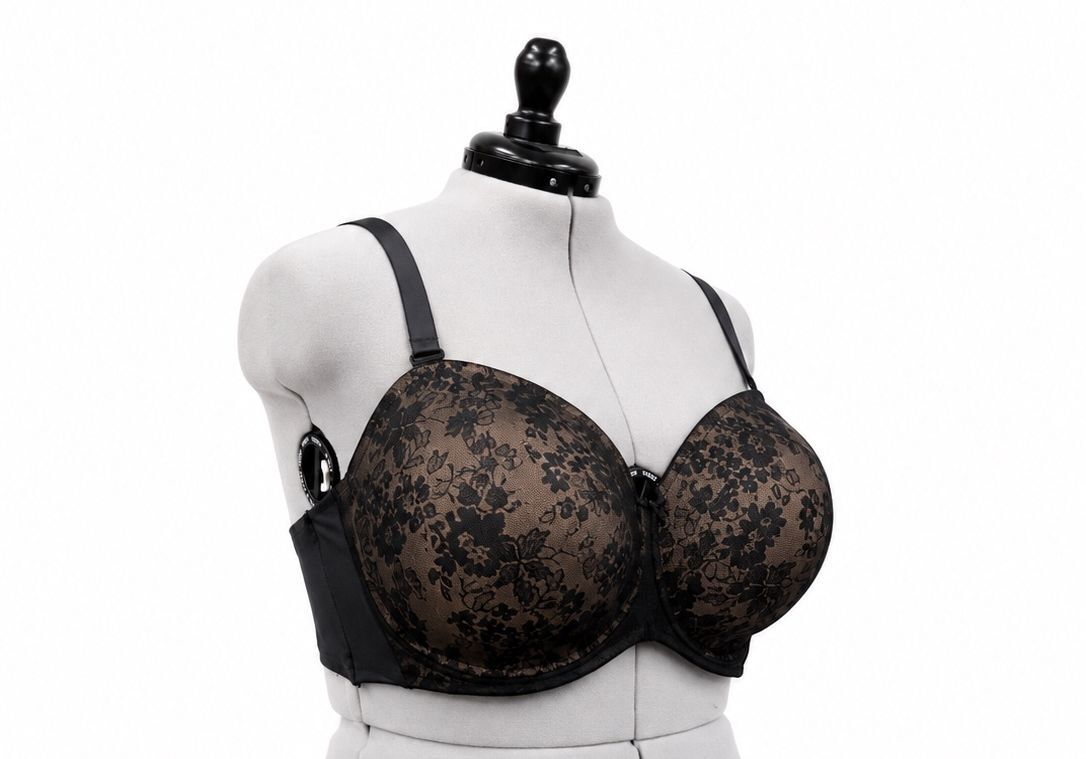 Curvy Couture Intimates Black Lace Underwire Bra w/ Removeable Straps (44G)